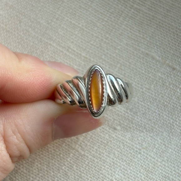 Sterling Silver Tigers Eye Ring - Picture 2 of 5
